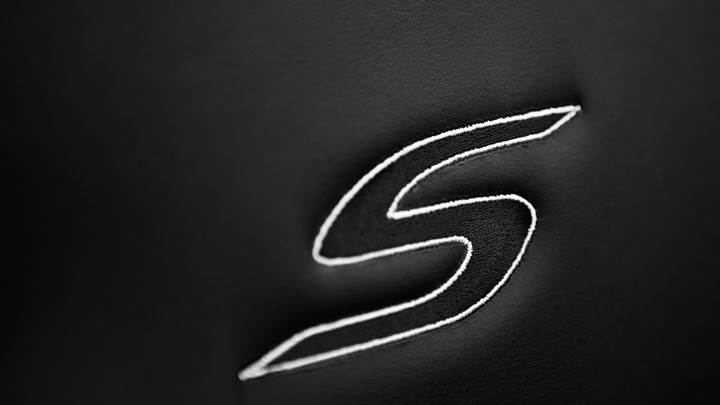 Chrysler S LoGo And Black Background